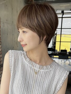 ザシー オモテサンドウ(The C) 20代30代40代ナチュラル大人可愛いレイヤースタイル