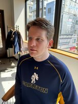 ザマンリバレッジニューヨーク(THE MAN LeverageNewYork)&nbsp;大人海外メンズ七三分けサイドパートフェードカット：尾上　雄輝