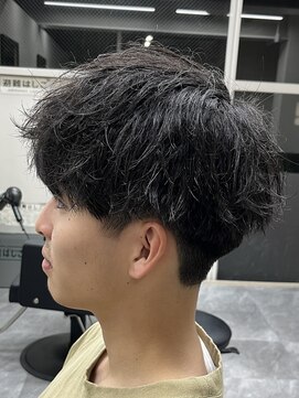 フイ 恵比寿(Hui) 刈り上げマッシュ/ワンカールパーマ/2wayスタイル