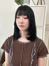 ルーナ(Luna) ハッシュカット　レイヤーが映える◎ブルーブラックカラー