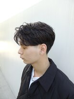 ソーエン バイ ヘッドライト 横須賀中央店(soen by HEADLIGHT)&nbsp;大人かっこいいテーパーフェード×センターパート