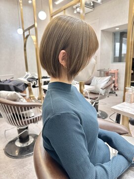 ロンド レア 天神大名店(Lond Le’a) ホワイトブロンド/イメチェンヘアスタイル/美髪のススメ