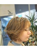 ショートボブ