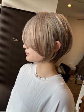 アイノワ 泉佐野店(ainowa) ハイトーンショート