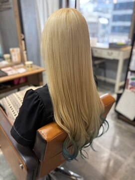 サンズバイトランク(SUNS by TRUNK) ブロンドエンドカラー