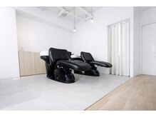 エトル(etole)の雰囲気（フルフラットのシャンプー台。）