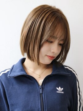 ヘアワン(HAIR One) 【HAIR One】ナチュラルベージュのミニボブ