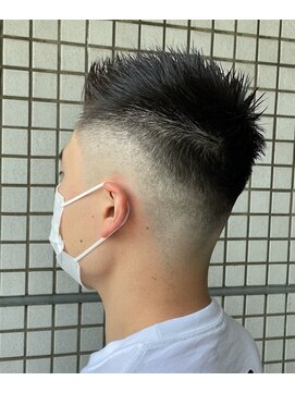 ネクサスアンドコー 錦糸町店(NEXUS&Co.) スパイキーフェード[錦糸町]<理容室>