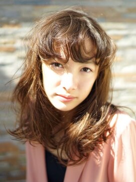 メゾン アヴァロ(Maison Avallo) フレンチフェミニン