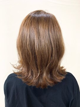 ビューティーサロン カワチ 中庄駅前店(Beauty Salon KAWACHI) ミディアムレイヤー