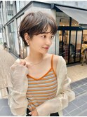ショートボブパーマ20代30代40代イヤリングカラー大人可愛い
