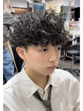 サロン ド ロイ(Salon de Roi) ソフト波巻きパーマ　くるくるしない質感　波巻きスパイラル