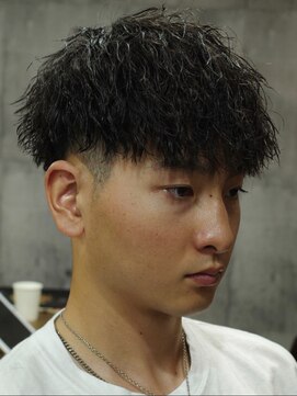 メゾンフォーメン(Maison for men) 波巻きハイライトアップバングツーブロックマッシュ