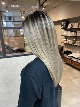 サニー 渋谷(SUNNY) バレイヤージュ、ハイライト、レイヤーロング、グレーベージュ