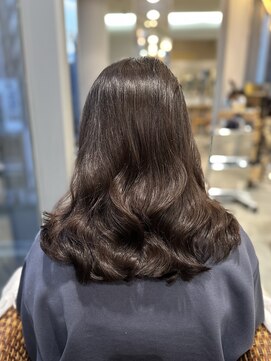 クーラ(Cura) 【Cura 原宿】 韓国ヘア×コテ巻き風パーマ・デジパー