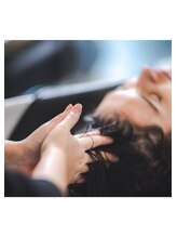 お顔もリフトアップ◇頭皮からの髪質改善メニュー【ヘッドスパ】