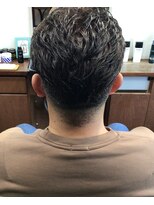 ナンバーエイト(number eight)&nbsp;短髪黒髪アップバング刈り上げツーブロックマッシュ