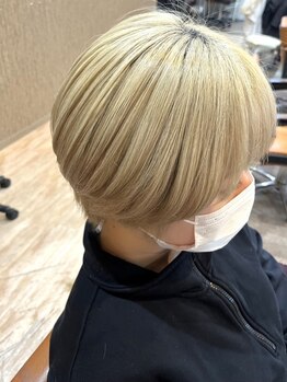 リアン(ReAN)の写真/【阪神尼崎5分】トレンドのショートが得意♪カット＋艶カラー/ハイトーンでなりたい姿に*カラーデビュー◎