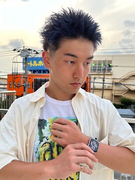 アイズ 海老名(AIZU) ブリーチカラー ブルーカラー スパイキーショート メンズカット