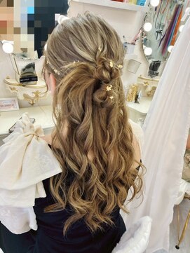 リムネ(RIMUNE) ハーフアップ／カチモリ／リボンヘア