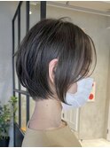 船橋大人ショートボブインナーカラー丸みレイヤーくびれショート