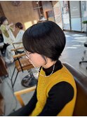 【山本智文】ショートカットインナーカラーブルー