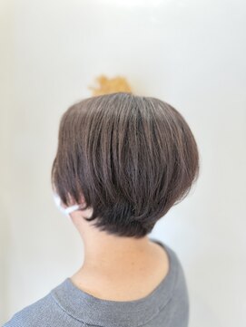 モク(mok) ショート×白髪ぼかし