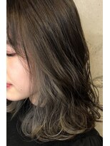 ヘアーアンドメイク ファット(Hair&Make PHAT) インナーカラーグレージュミディアムロング20代30代