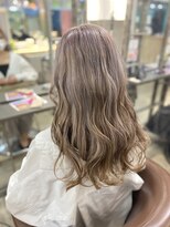 カラーリゾートAi 葛西店&nbsp;ホワイトベージュ