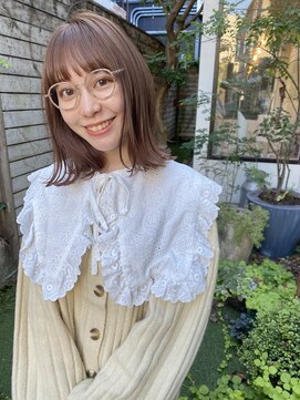 ガーランド (Garland) 大人ミディアム/ミディアムレイヤー/ピンクベージュ/卵型