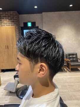 ロバーツヘアー 日野店 ショート　アイロンパーマ
