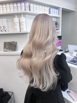 ペレ 渋谷(PELE) 黒髪/グレーベージュ/ハイトーン/ブリーチ/渋谷