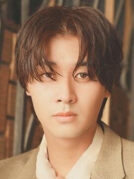 オーシャントーキョー 大阪(OCEAN TOKYO) 韓国ヘアカルマパーマコンマバングセンターパート黒髪ウルフ