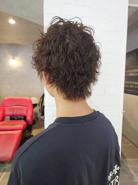 ヘア ケア ディエイチケー(HAIR CARE DHK) メンズウルフパーマでワイルドに!