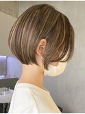 ショートカットくびれショート前下がりボブベージュカラー40代●