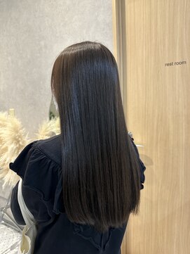 ホネン(honen) 透明感グレージュ×ストレートヘア 薬院/天神/平尾/博多