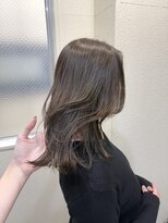 シック(chic.)&nbsp;透明感khaki beige♪