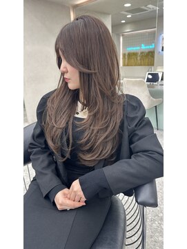 ロンド レア 天神大名店(Lond Le’a) ホワイトブロンド/外ハネボブ /ワイドバング/ブルーブラック