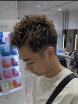 ケンジ 平塚 アネッタ(KENJE annetta)&nbsp;メンズ　ハイトーンショート　刈り上げスタイル