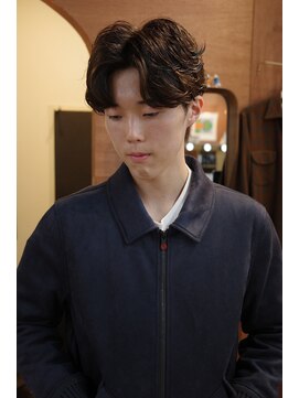 エディ(Edy) センターパートマッシュニュアンスパーマ韓国ヘアカルマヘア