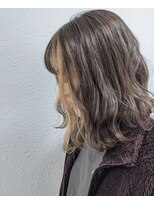 ジェナ(Jena)&nbsp;ケアブリーチフェイスフレーミングハイライト×前下がりボブ