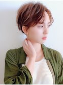 オシャレ感も扱いやすさも申し分なしのウェービーショート