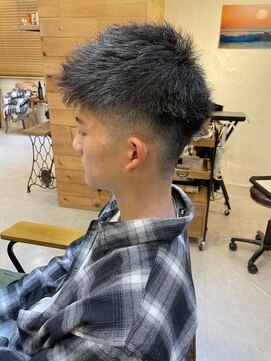 チリンバイロストシティー(Chillin by LOSTCITY) フェードカット