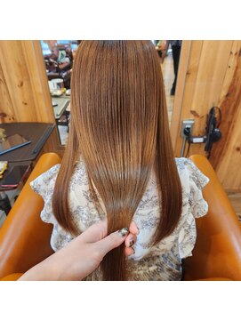 エルムトウキョウ(ELM Tokyo) ハイトーンでもサラ艶でまとまる☆