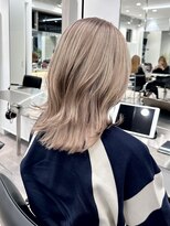 サンクプロジェクト(cinq PROJECT)&nbsp;ミルクティーベージュダブルカラーショートウルフカット明るめ