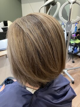 イング(ING) 白髪ぼかしハイライト