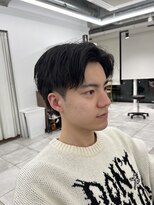 オットット(OttottO)&nbsp;刈り上げショートセンターパート