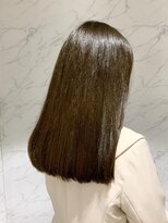 パティオン(PATIONN)&nbsp;透明感際立つ大人のオリーブベージュカラースタイル☆