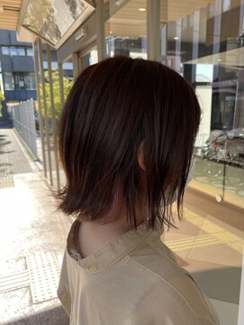 ジャパン ホンテン(JAPAN HONTEN) 【JAPAN-HONTEN-】〈中野和幸〉インナーがさりげなく見えるボブ