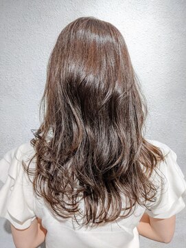 アンド(&.) ☆韓国風外ハネ大人可愛いくびれヘア☆